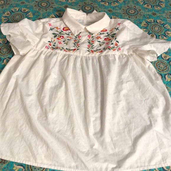 Embroidered baby doll style top - Picture 2 of 5